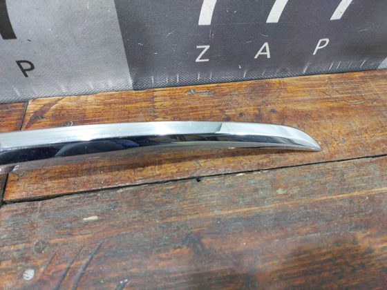 Молдинг переднего бампера правый LADA Granta 18-нв Б/У Оригинал 8450100990