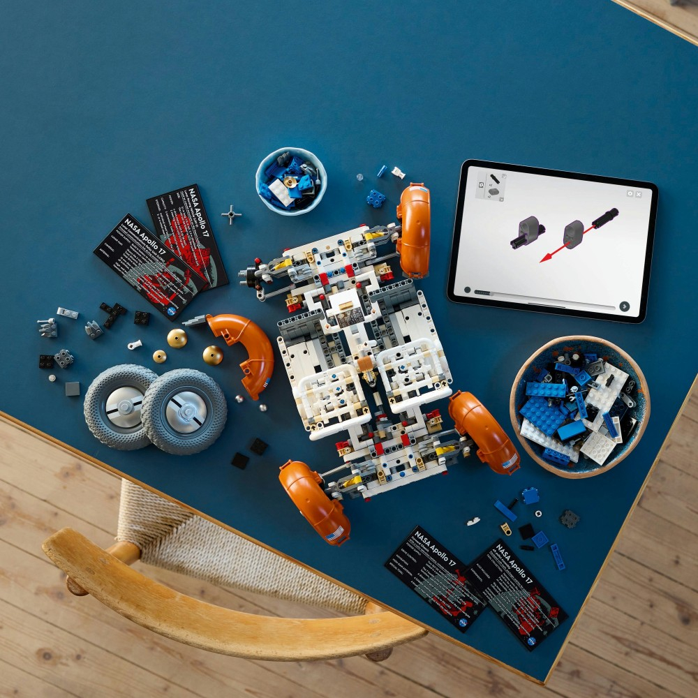 LEGO Technic - NASA Apollo - транспортное средство LRV 42182