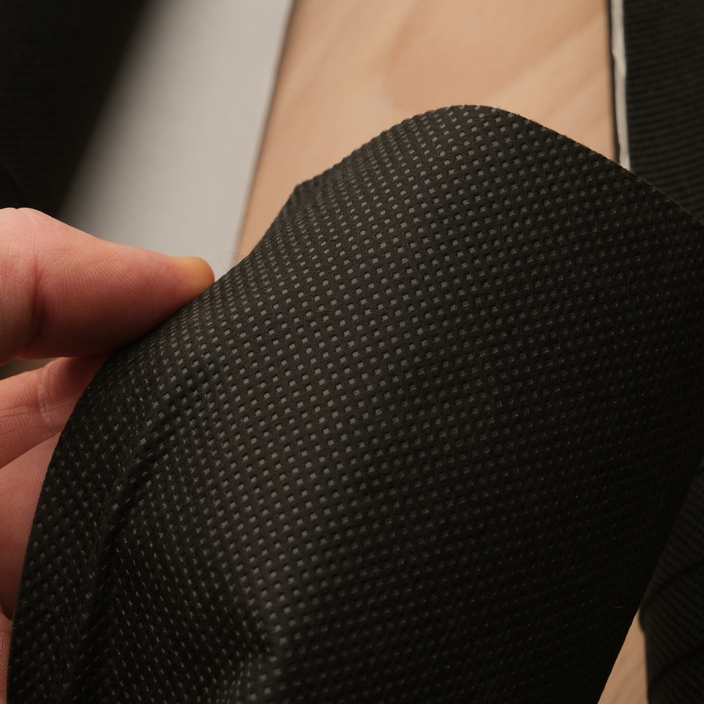 Спанбонд черный, на клеевой основе, лист 150*50 см