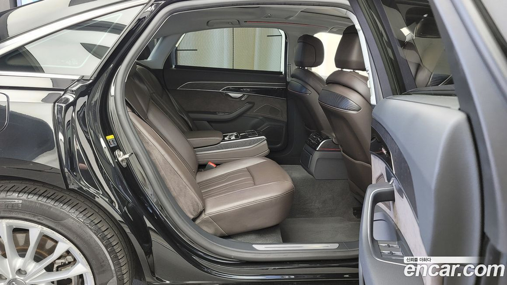 Audi A8 (D5) 55 TFSI Quattro LWB (12.2019)