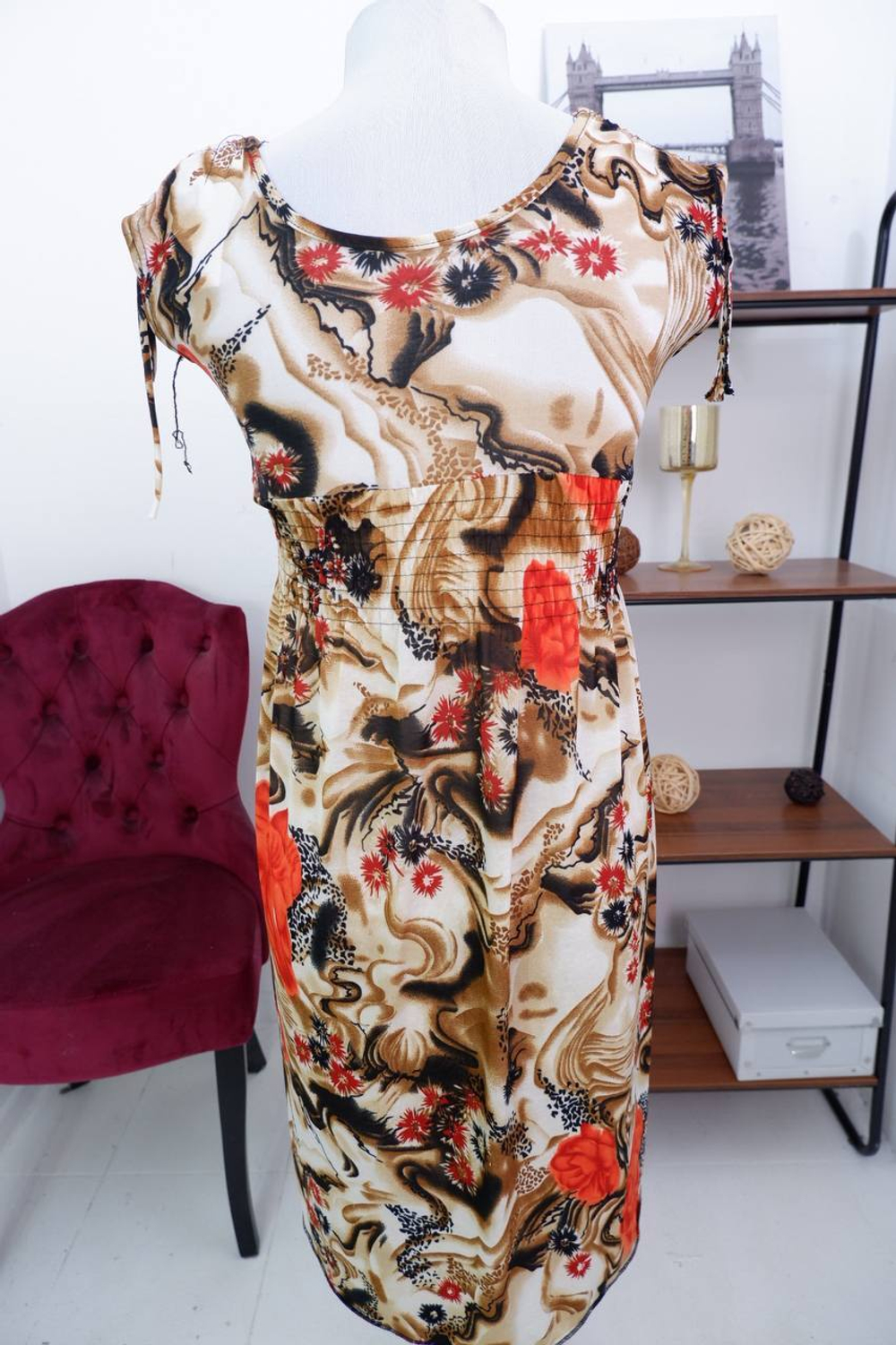 Платье удобное и практичное, визуально 44/46 размер