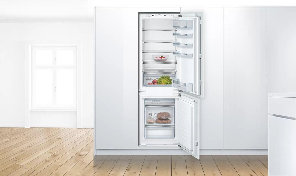 Встраиваемый холодильник BOSCH KIS86AFE0