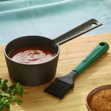 Чугунный соусник с силиконовой кисточкой, Big Green Egg