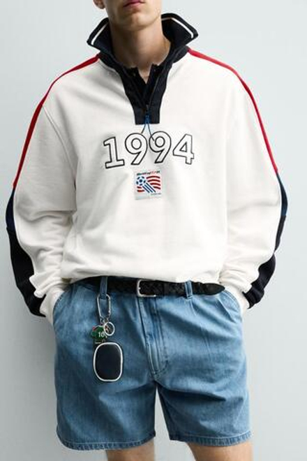 ZARA ТОЛСТОВКА С ВОРОТНИКОМ НА МОЛНИИ USA 94 FIFA WORLD CUP™ FIFA CLASSICS, ЖЕЛТОВАТО-БЕЛЫЙ