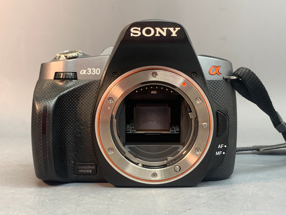 Sony A330 body 43000 кадров иногда клинит затвор