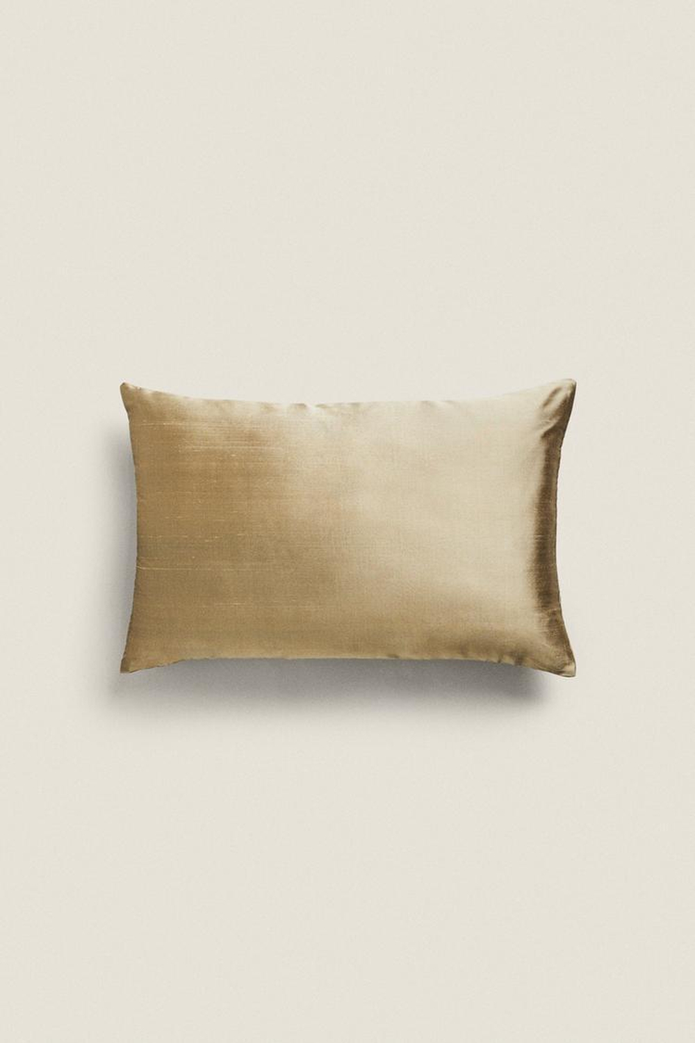 ZARA HOME ОДНОТОННЫЙ ШЕЛКОВЫЙ ЧЕХОЛ ДЛЯ ДЕКОРАТИВНОЙ ПОДУШКИ, ЗОЛОТИСТЫЙ