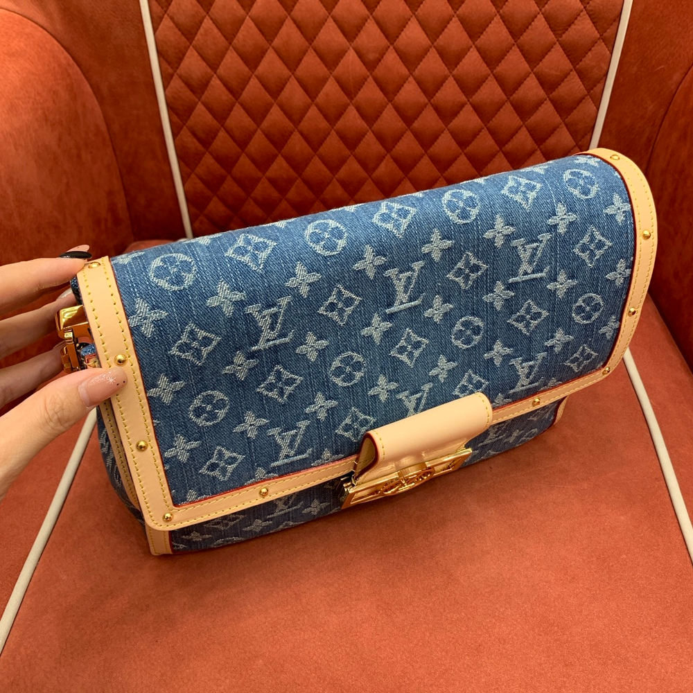 Louis Vuitton Dauphine Soft GM