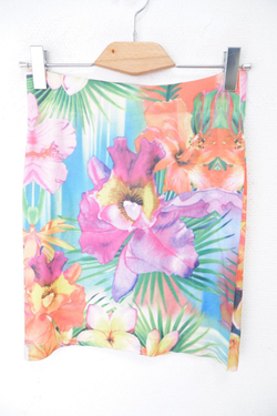 Юбка с красивыми цветами 42-44 размер