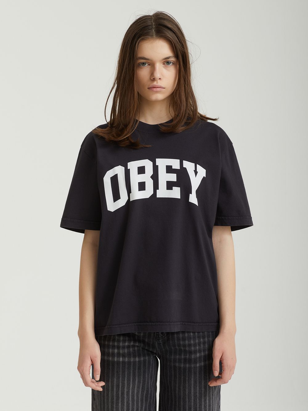 Женская Футболка Obey Collegiate Fill