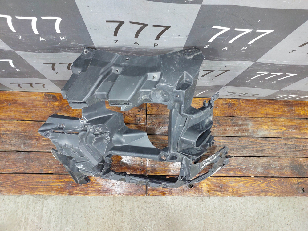 Кронштейн переднего бампера правый BMW X5 (G05) 18-23 Б/У Оригинал 51117421874
