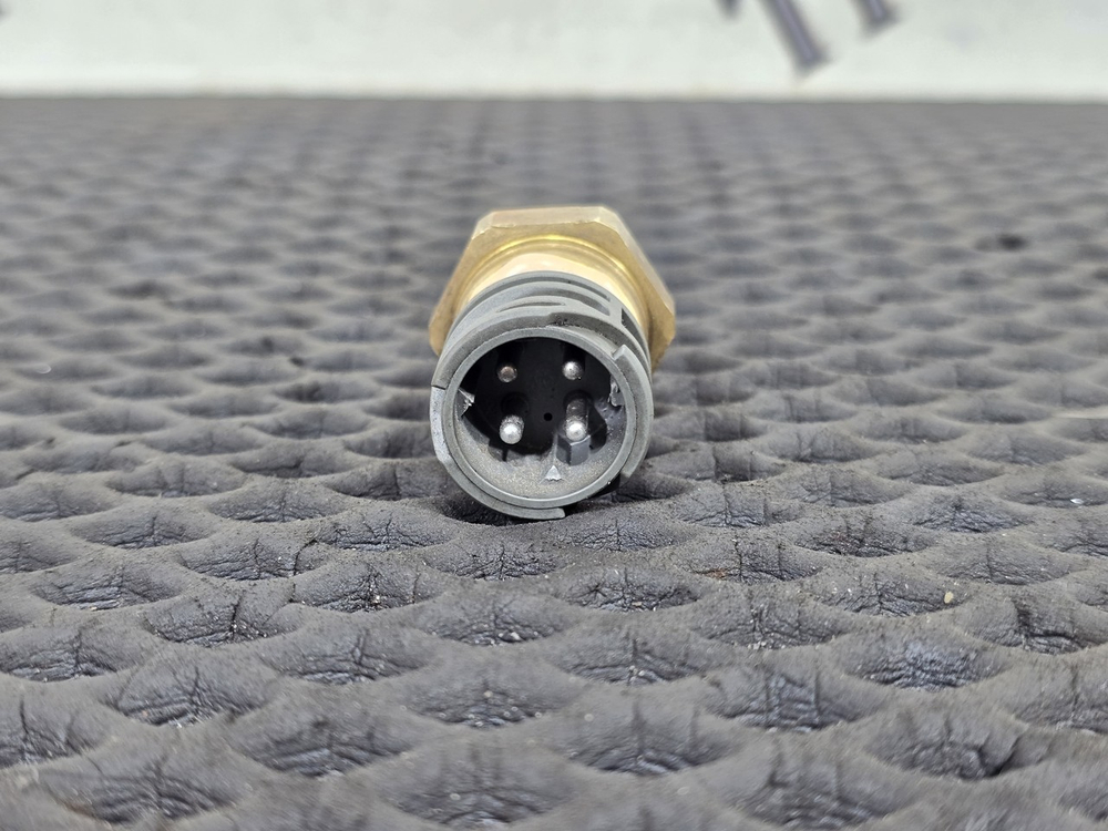 Датчик давления масла 2018г