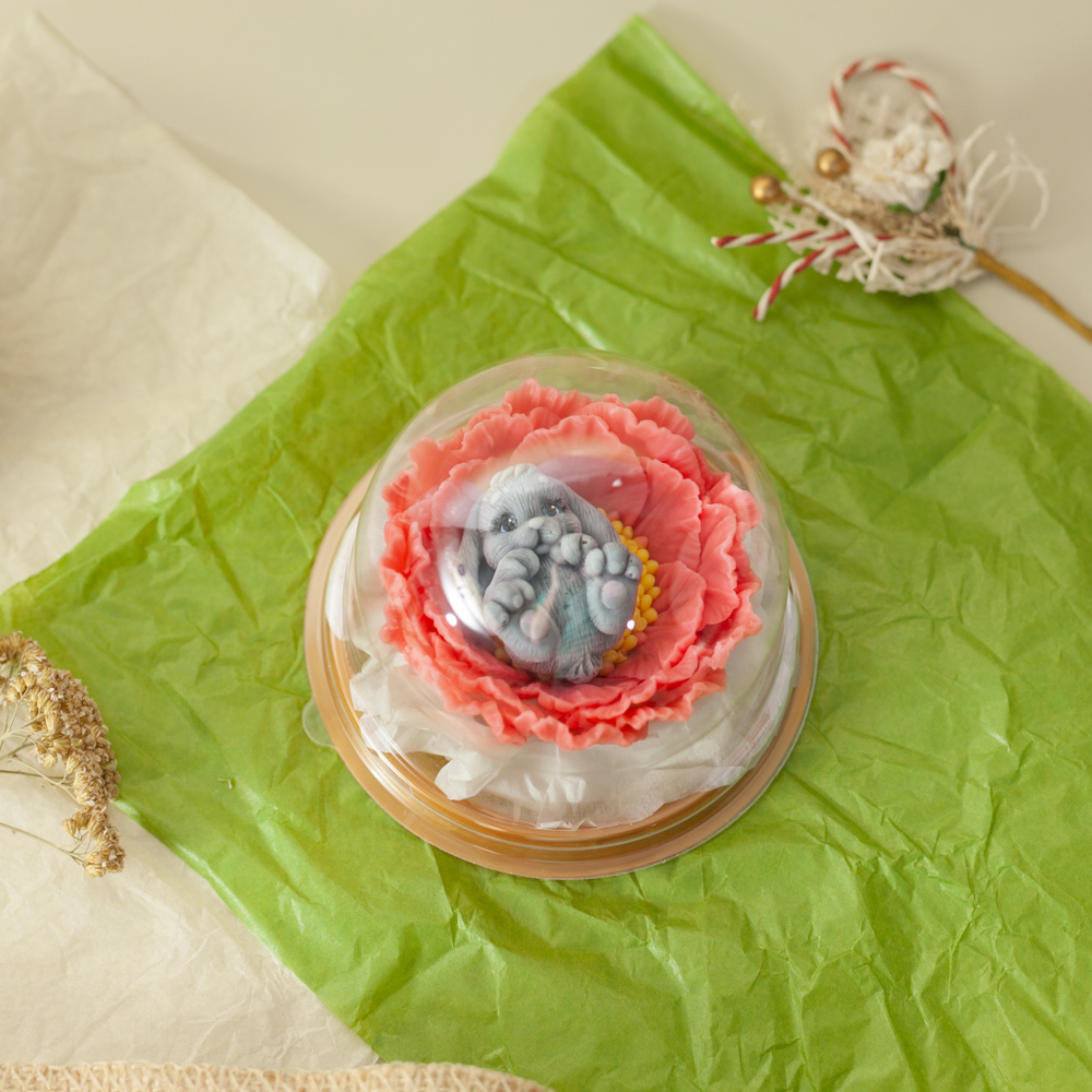 Зайчик в цветке