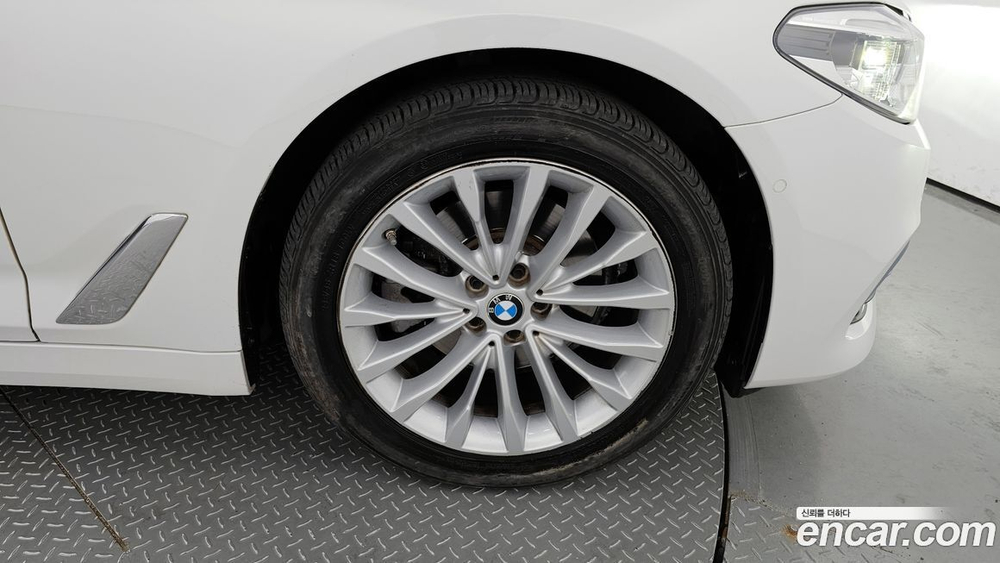 BMW 5 Series (G30) 520d Luxury Plus (08.2019)