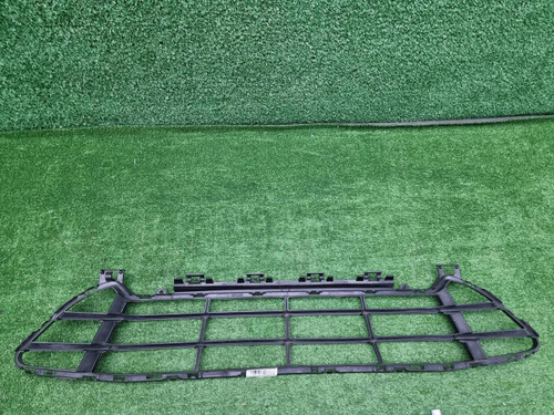 Решетка переднего бампера BMW X1 F48 (2019-2022)