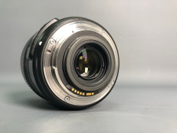 Canon EF-S 15-85mm 3.5-5.6 IS USM