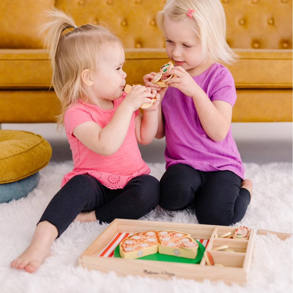 Spin Master 93611 20155221 — Игровой набор Melissa & Doug деревянная пицца с 36 аксессуарами Pizza Party — фото 8