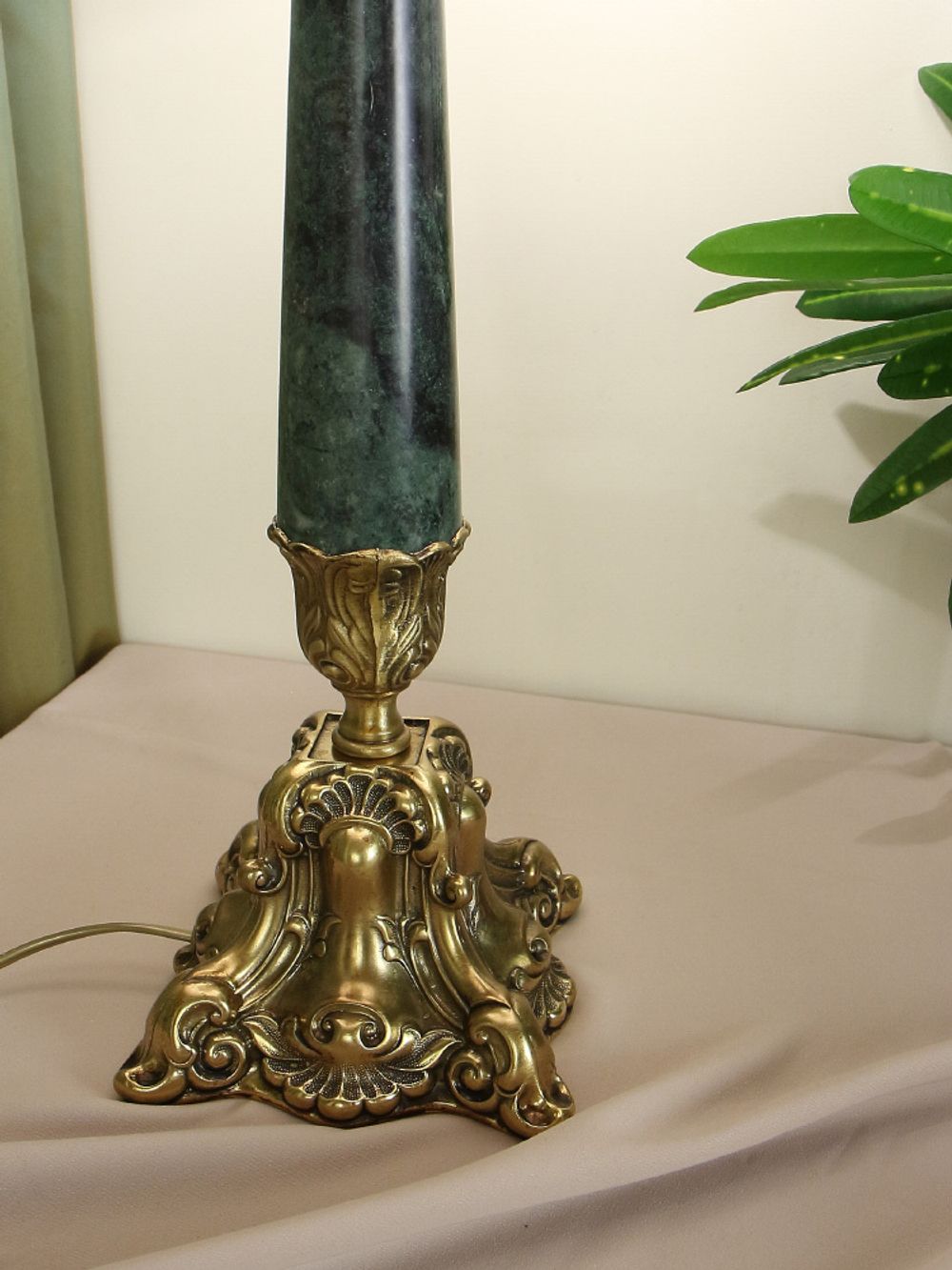 Olympus Brass Лампа настольная интерьерная на бронзовом основании с тканевым абажуром