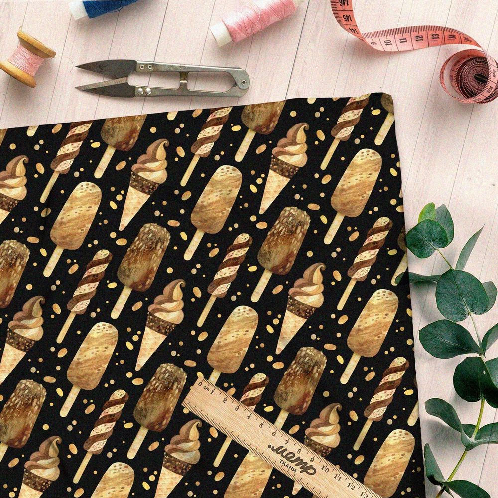 Ткань блэкаут мороженое крем-брюле с печеньем на чёрном фоне