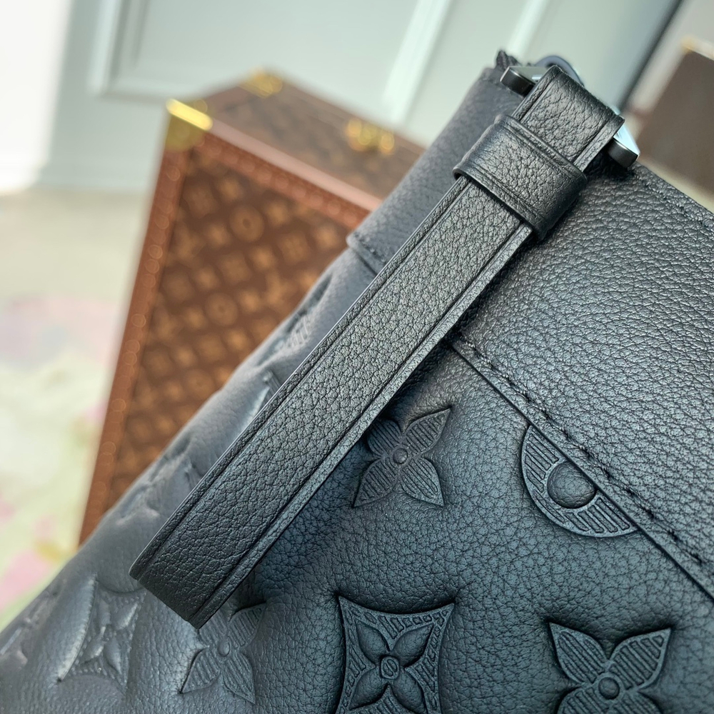 Louis Vuitton Pochette Voyage Souple