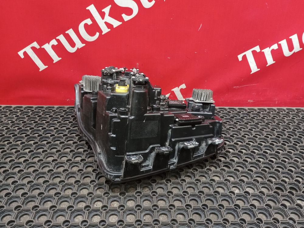 Фара правая 2023г