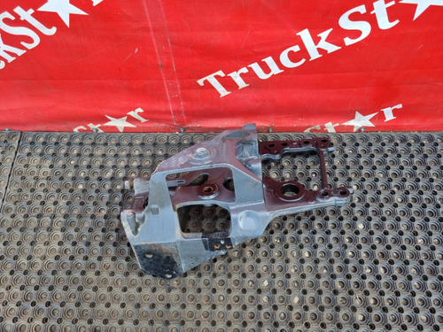 Кронштейн рессоры передней левый 2020г.