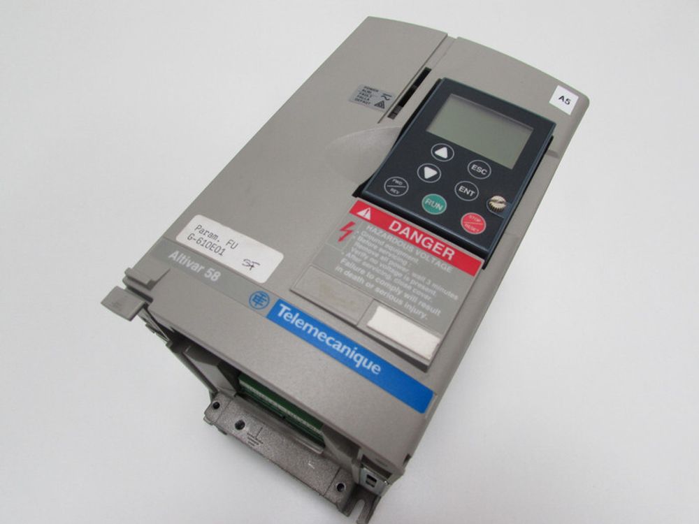 Schneider Electric ATV58HU18M2