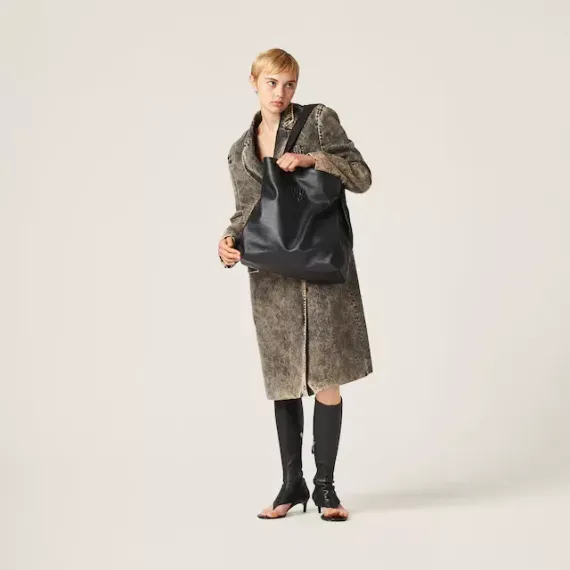 Кожаная сумка Miu Miu черный