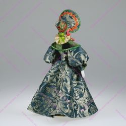 Сувенирная кукла в платье с муфтой