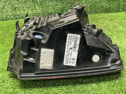 Фонарь правый внутренний Porsche Cayenne 958 14-18