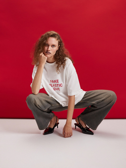 Футболка Plastic love, молочная