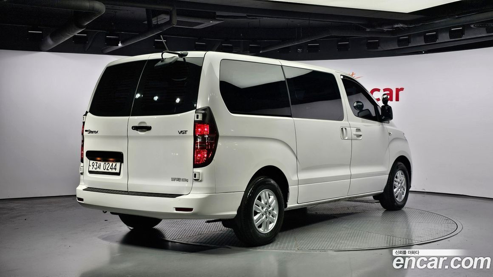 Hyundai The New Grand Starex Van 3-х местный (01.2020)