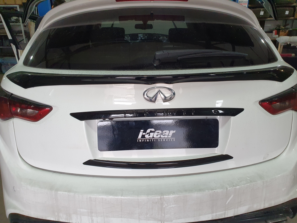 Спойлер багажника Ferz Infiniti fx35 fx37 fx50 fx30d qx70d