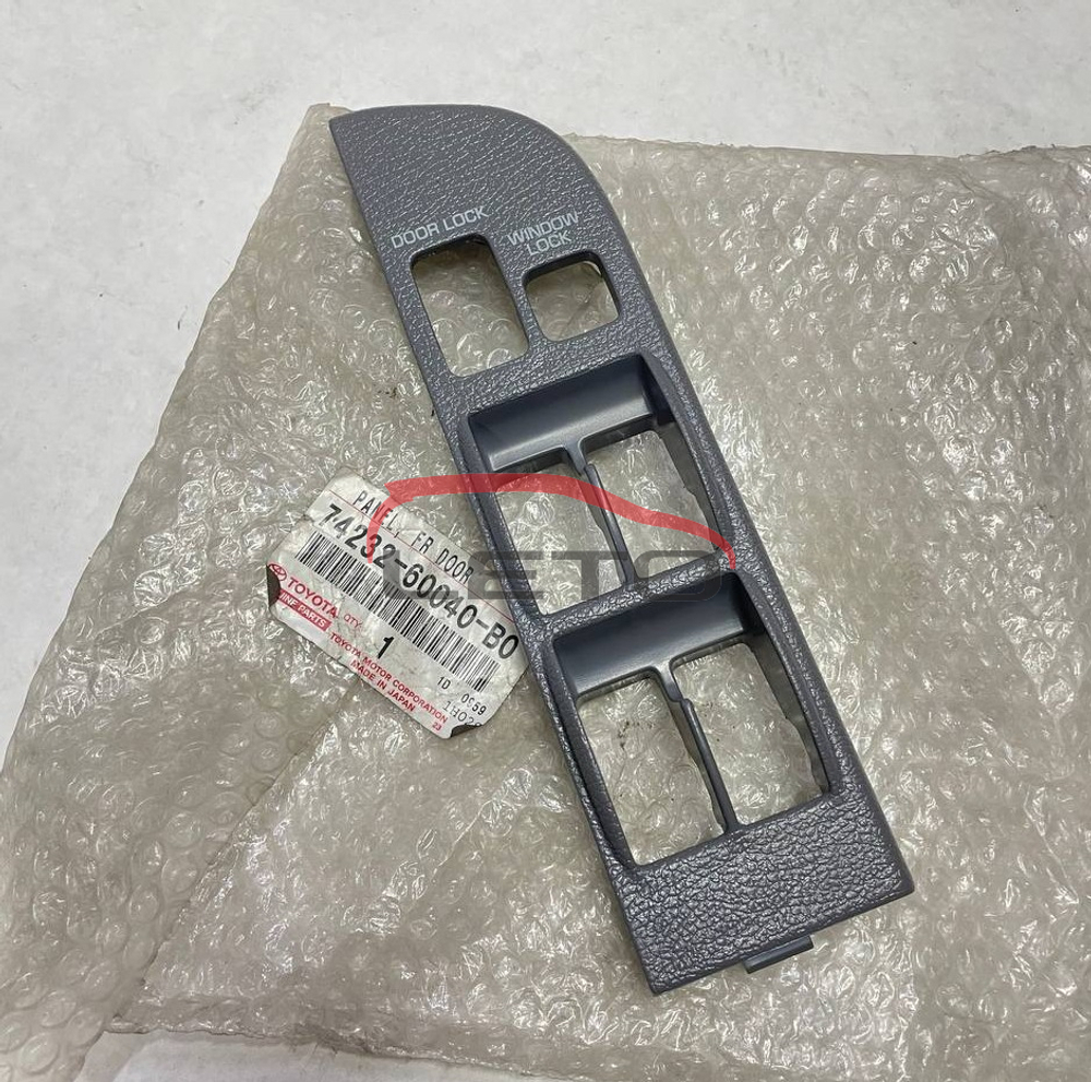 Накладка стеклоподъемника (FR, LH) 74232-60040-B0 7423260040B0