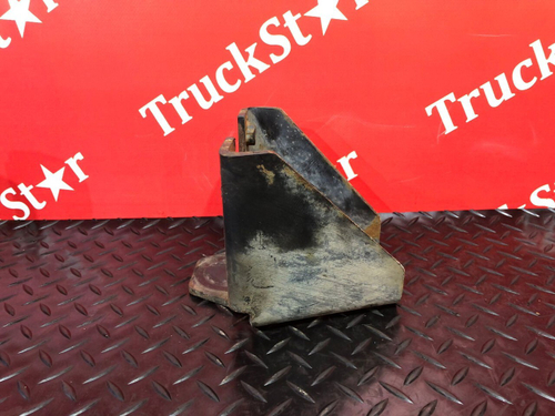 Кронштейн крыла заднего