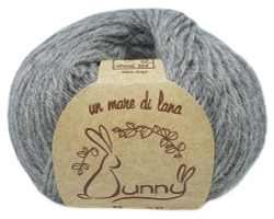 Пряжа Bunny 50г, 200м, 20%пух кролика, 5%меринос, 30%натуральная вискоза, 45%нейлон (цена за 1 шт)