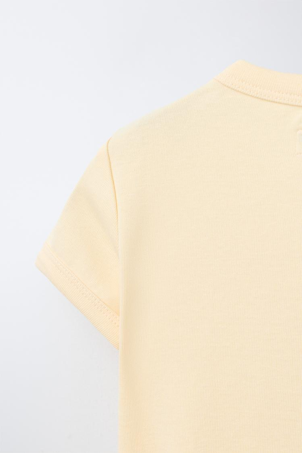 ZARA ФУТБОЛКА ИЗ МОДАЛА С ВЫРЕЗАМИ И БАНТАМИ, ЖЕЛТЫЙ