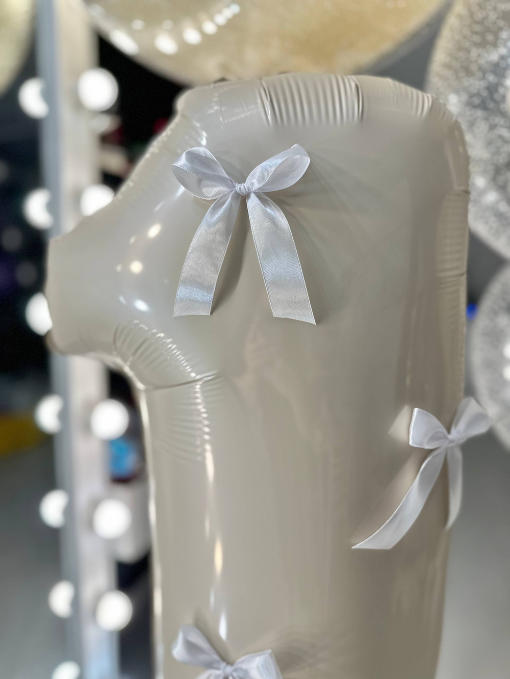 Воздушные гелиевые шарики на годик/снег/бантики №4503