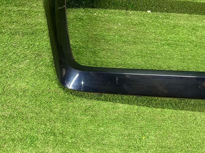 Накладка решетки радиатора Bentley Bentayga (2015-2020)