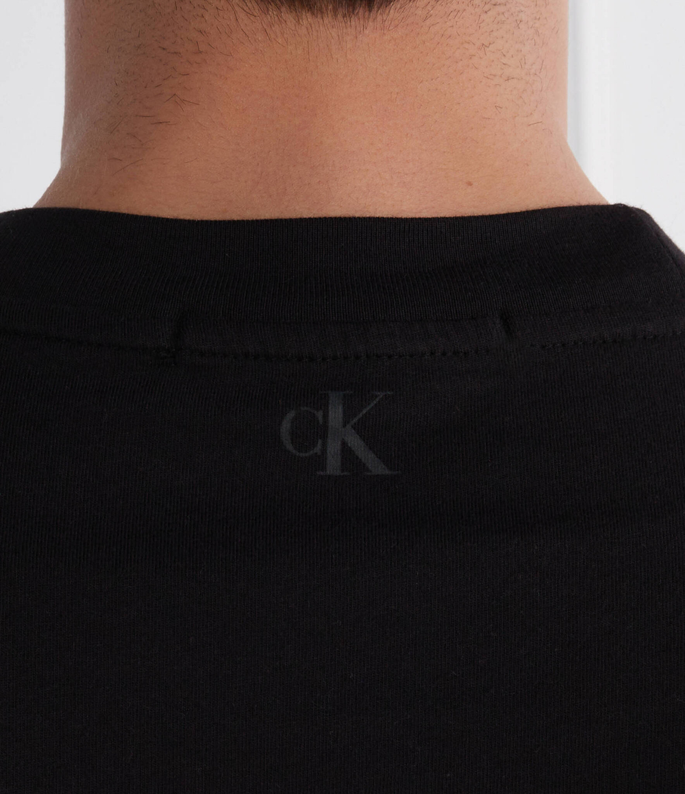 Футболка CALVIN KLEIN JEANS - черный(J30J324668)