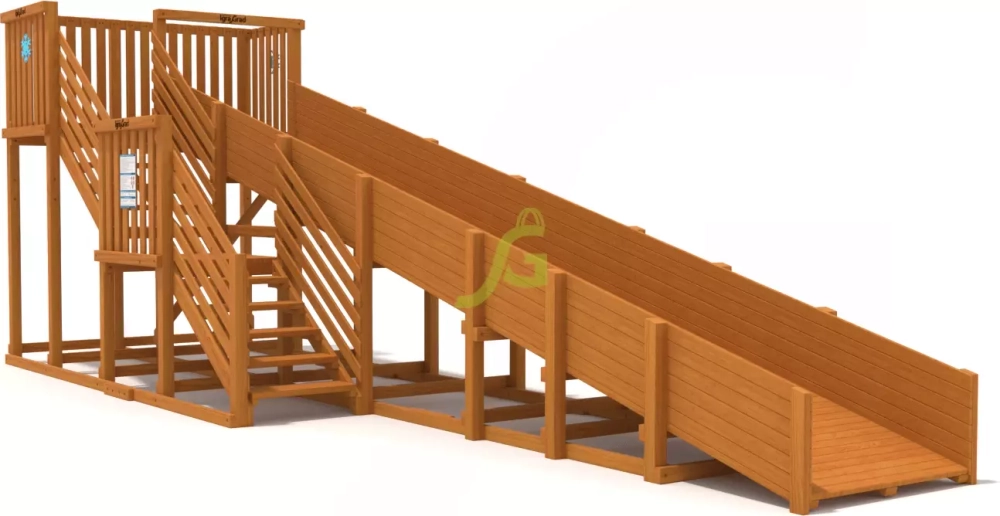 Зимняя деревянная горка большая