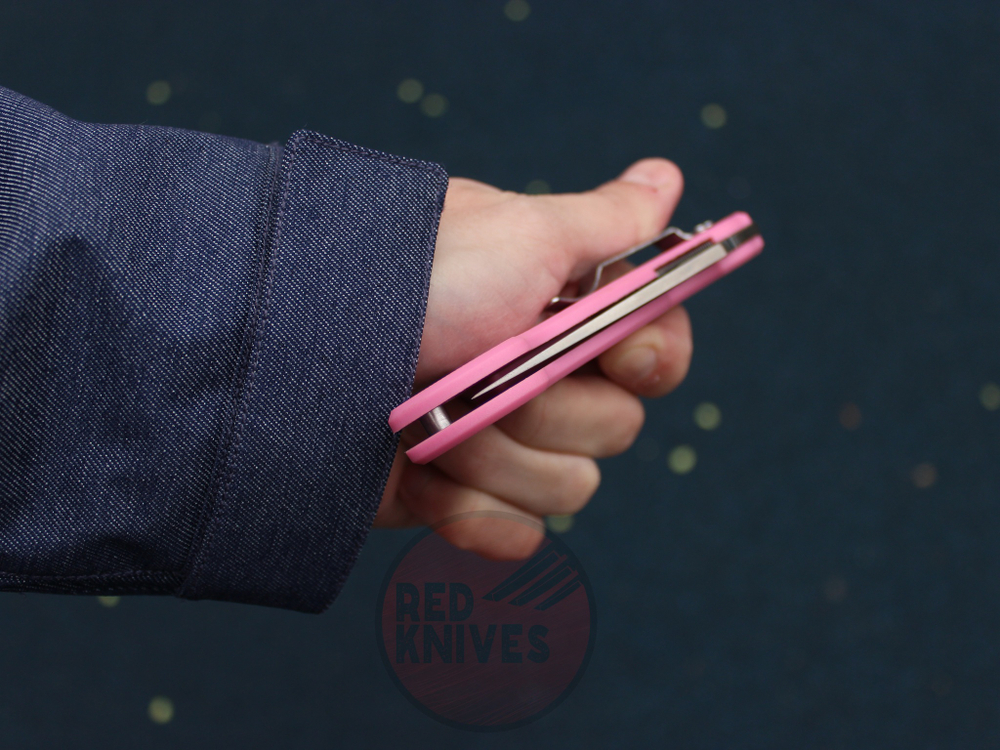 Нож Spyderco Military Pink Нейлон C36PNK