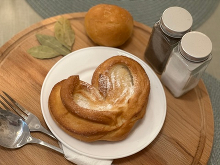 Булочка с сахаром