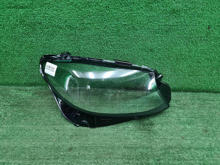 Стекло фары правое Mercedes E W213 (2016-2021)