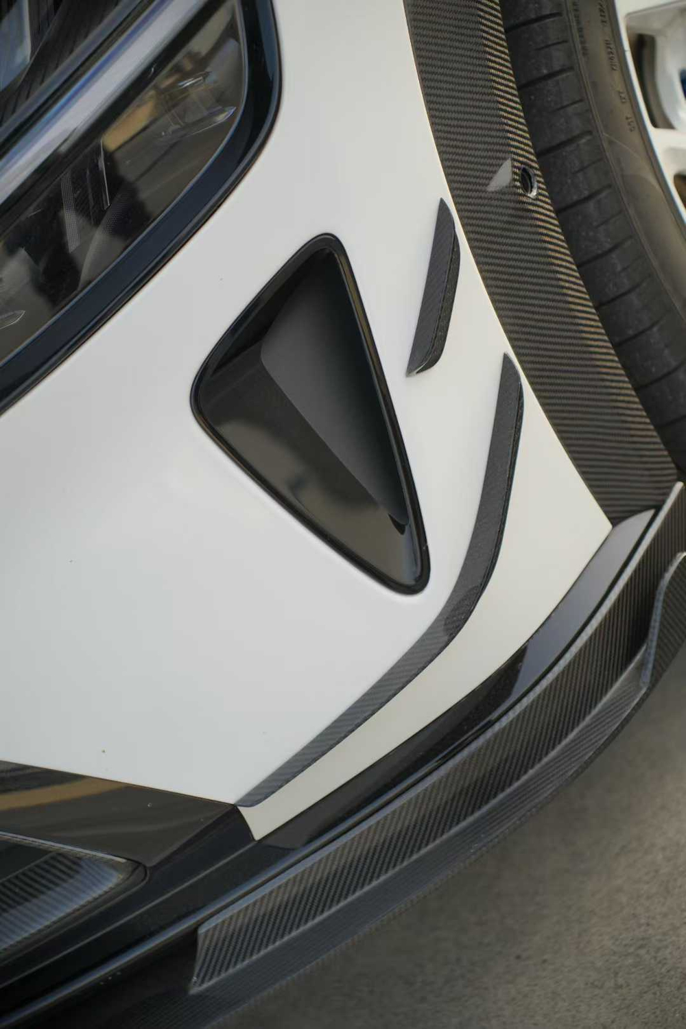 Карбоновый обвес для Xiaomi SU7 MAX Сяоми губа переднего бампера капот боковые юбки задний диффузор