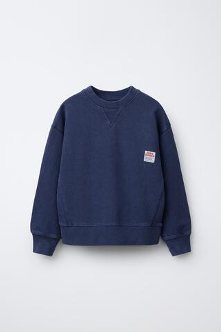 ZARA ТОЛСТОВКА ИЗ КРАШЕНОЙ ТКАНИ С НАШИВКОЙ, СИНИЙ