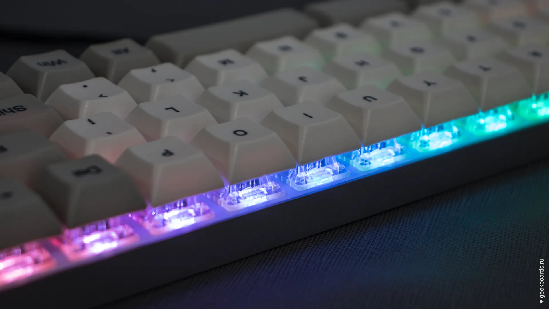 Vortex Core RGB — купить на сайте профессиональных клавиатур