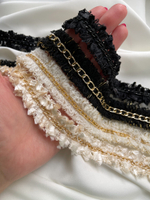 Тесьма бежевая с золотистой цепью