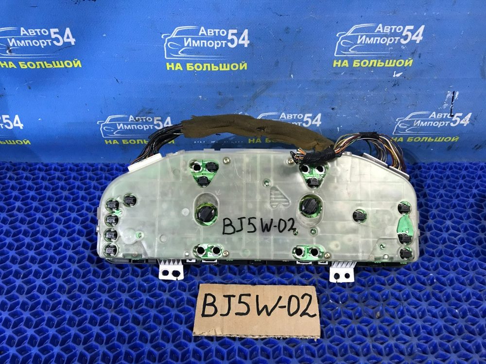 Щиток приборов MAZDA FAMILIA 2001