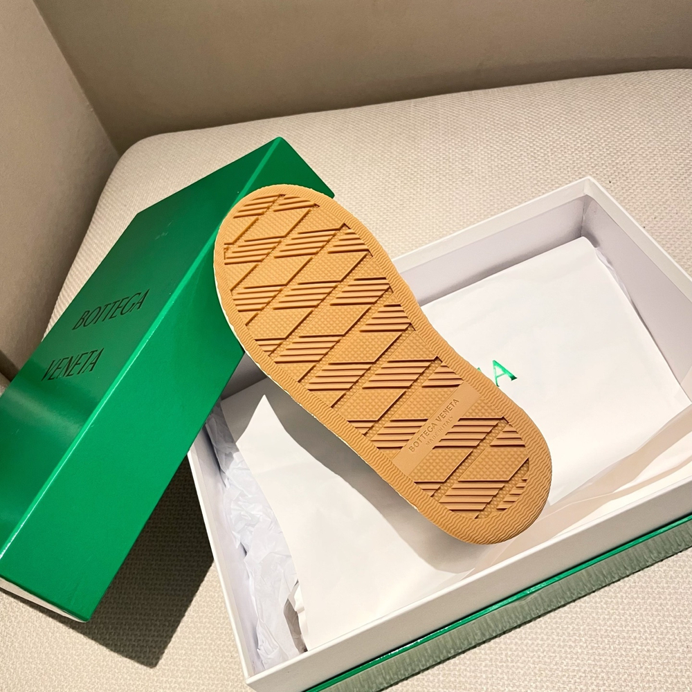 Bottega Veneta Sneaker (4 colors)