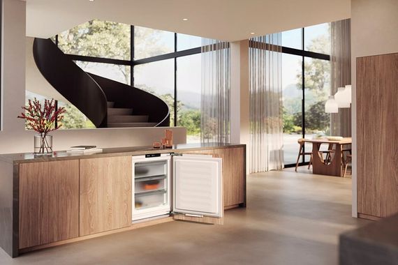 Встраиваемый морозильник Miele FNUS 7040 D